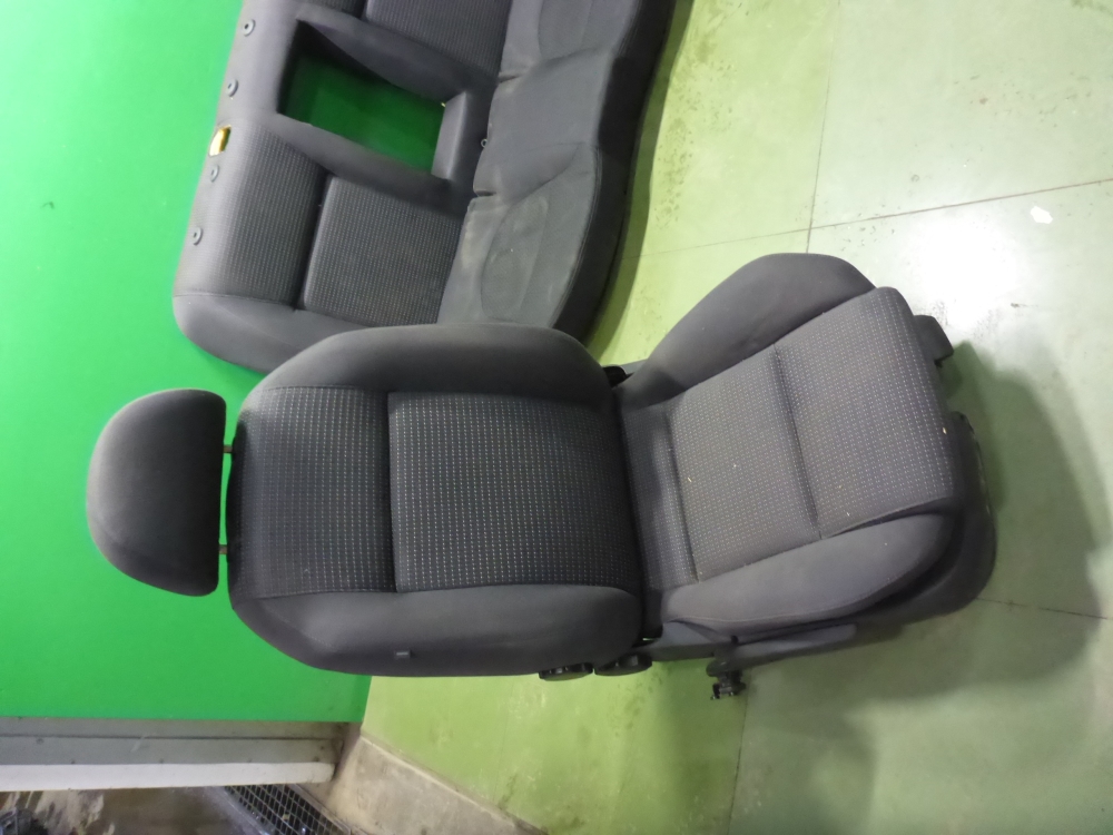 Сиденья комплект