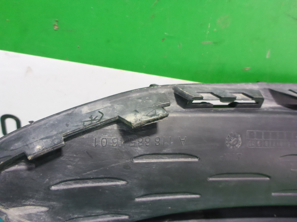 Решетка в бампер правая