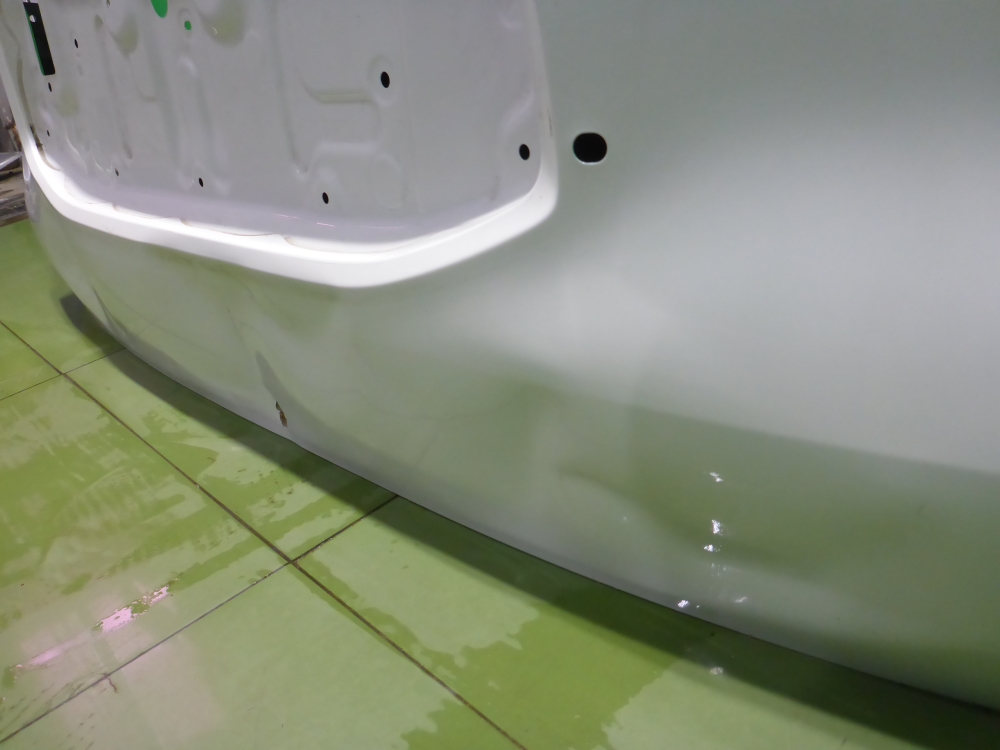 Дверь багажника