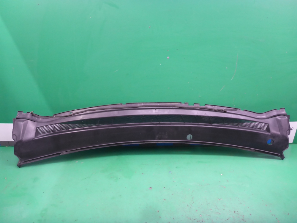 Решетка стеклоочистителей (Жабо)