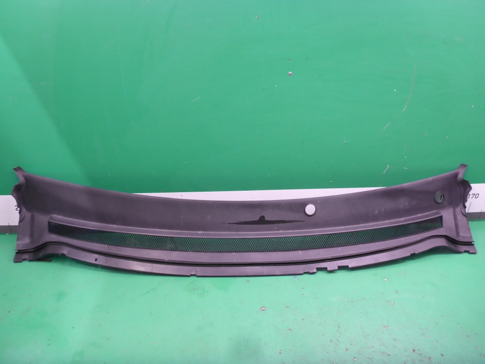 Решетка стеклоочистителей (Жабо)