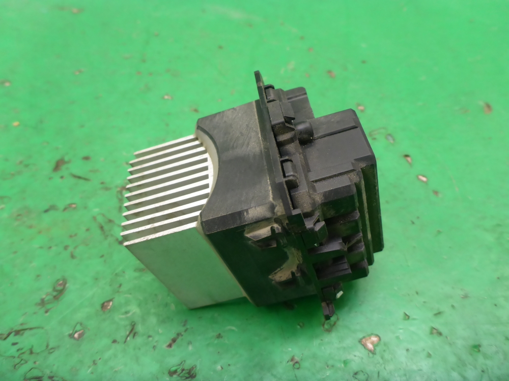 Резистор отопителя