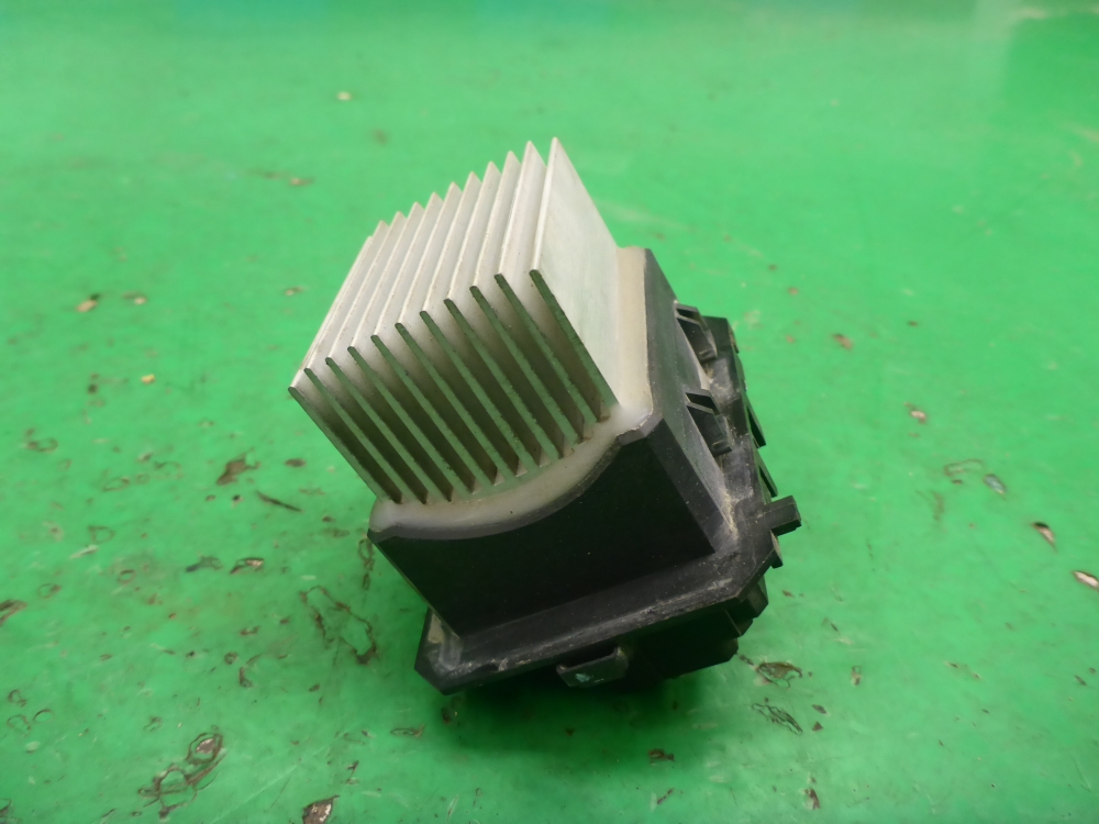 Резистор отопителя