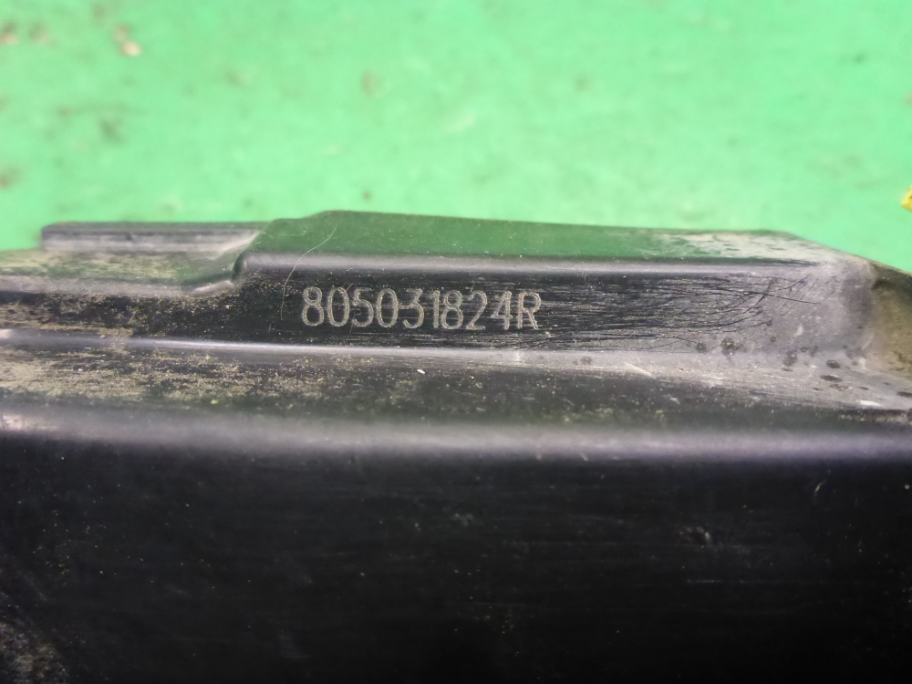 Замок двери передней левой