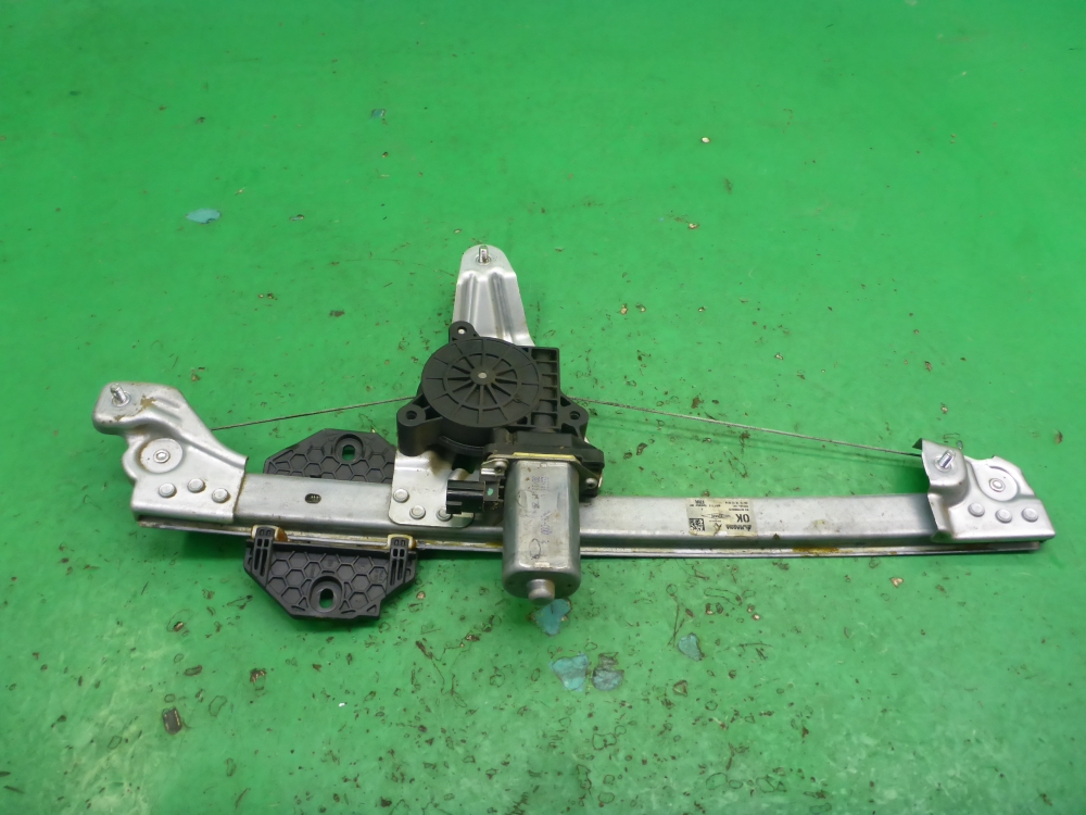 Стеклоподъемник электр. задний правый