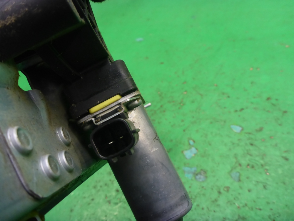 Стеклоподъемник электр. задний правый