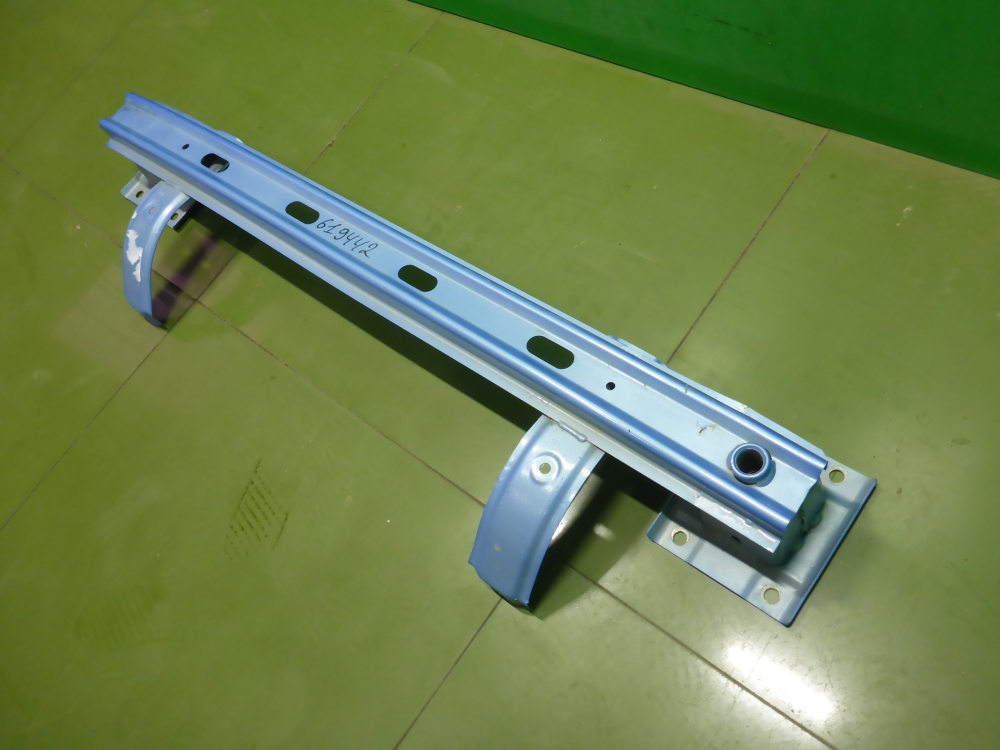 Усилитель заднего бампера