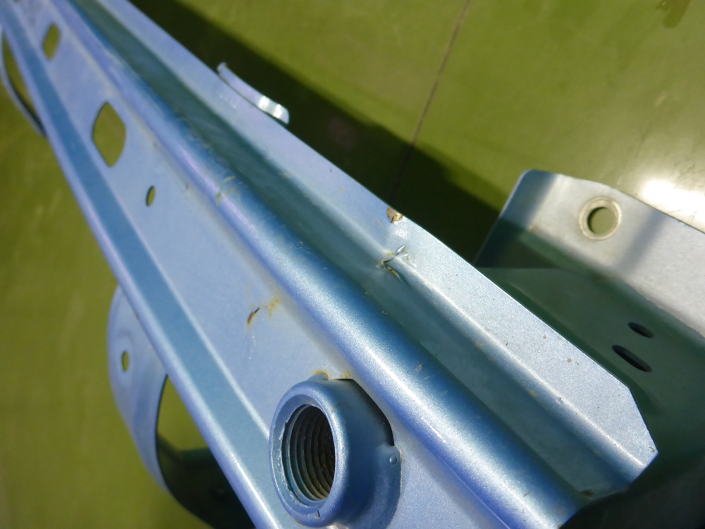 Усилитель заднего бампера