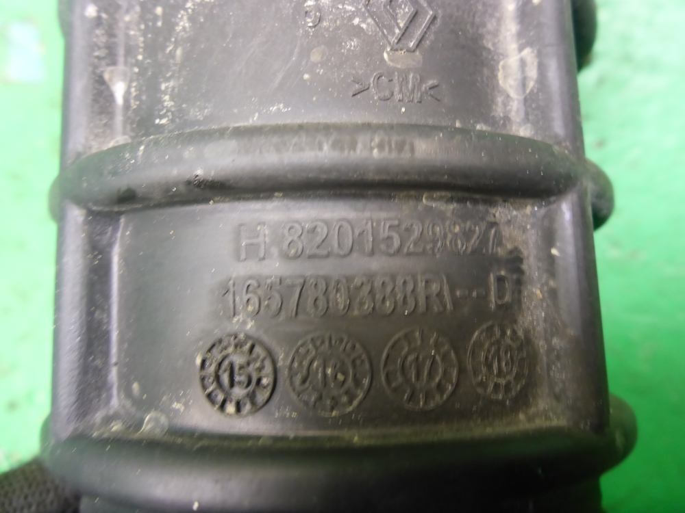 Патрубок воздушного фильтра