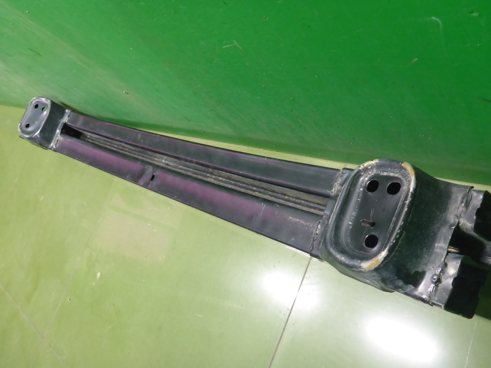 Усилитель заднего бампера