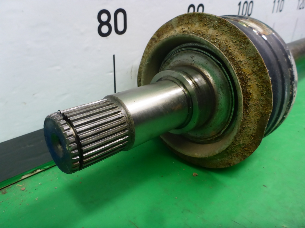 Полуось задняя правая