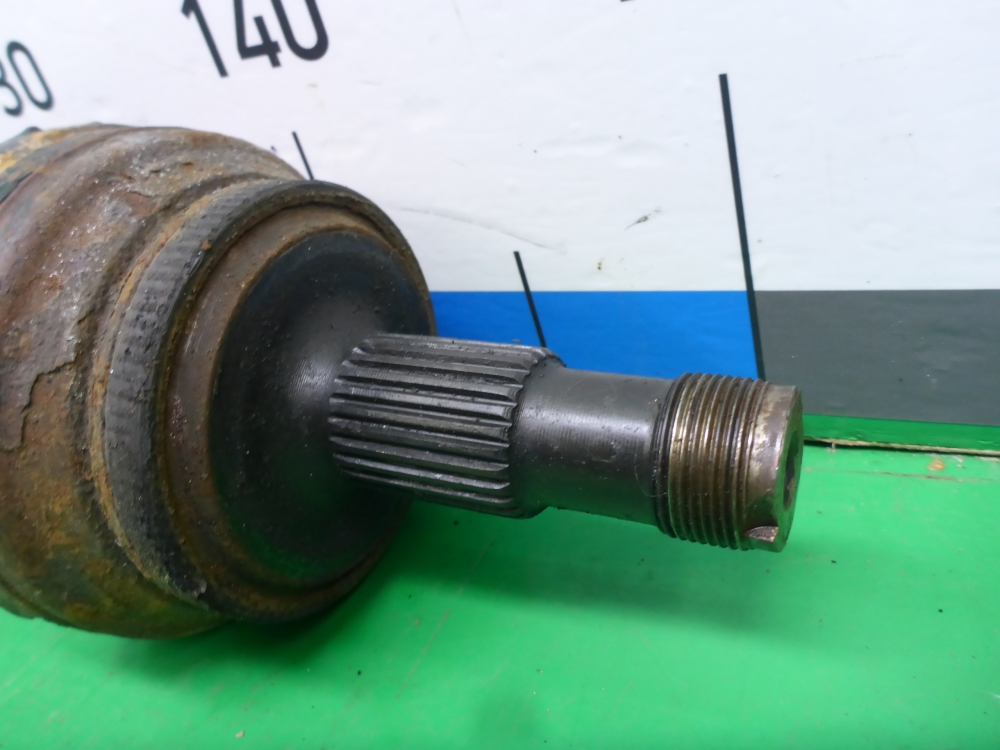 Полуось задняя правая