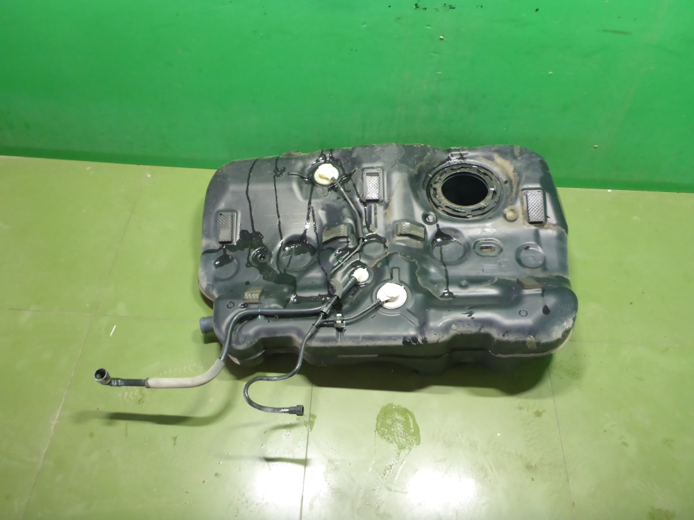 Бак топливный