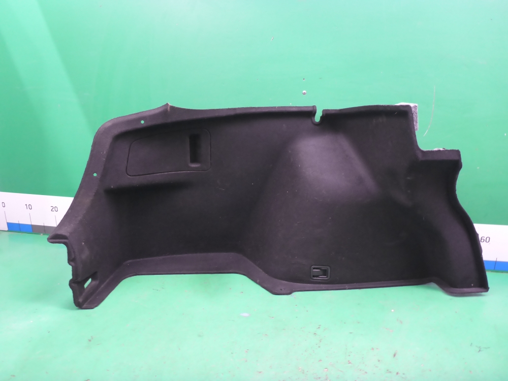 Обшивка багажника