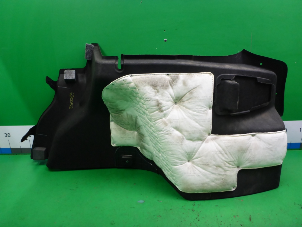 Обшивка багажника