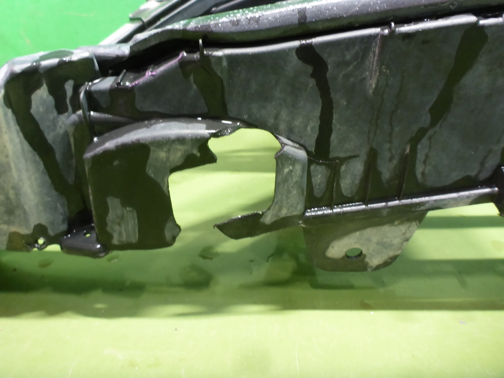 Решетка в бампер центральная