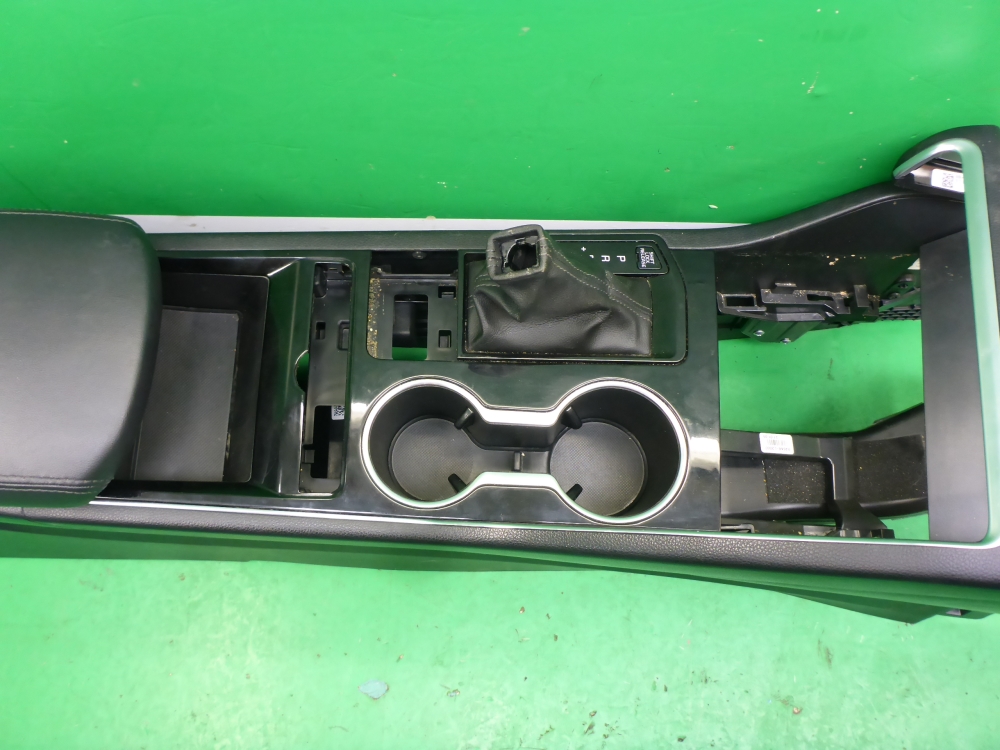 Подлокотник