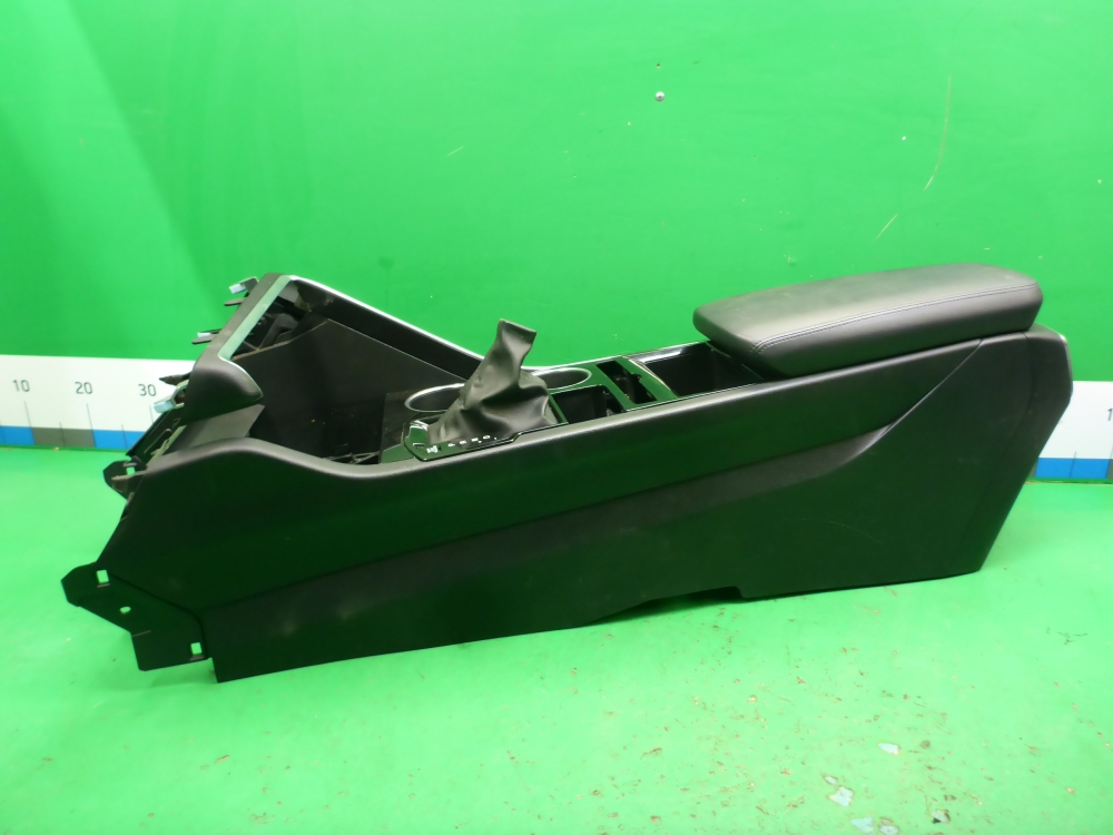 Подлокотник