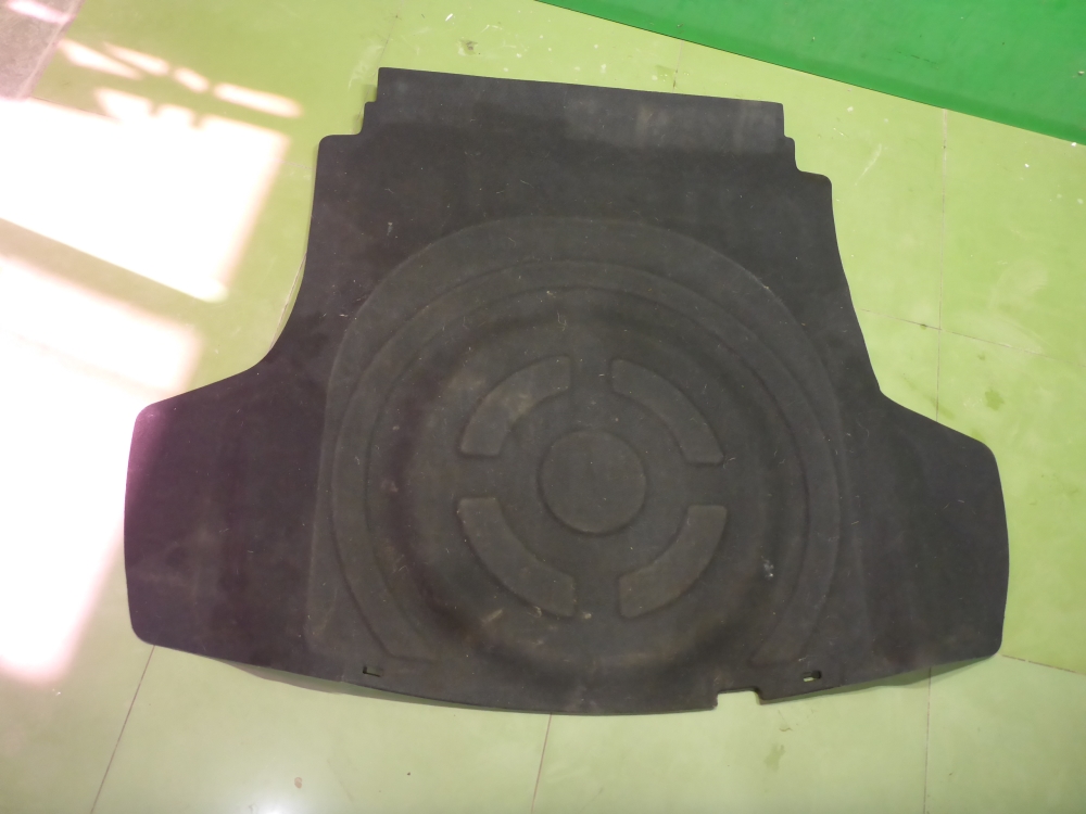 Пол багажника