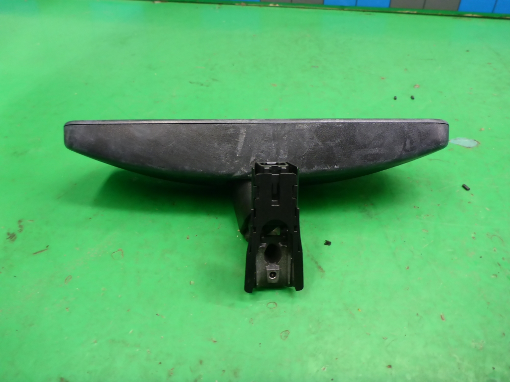 Зеркало заднего вида