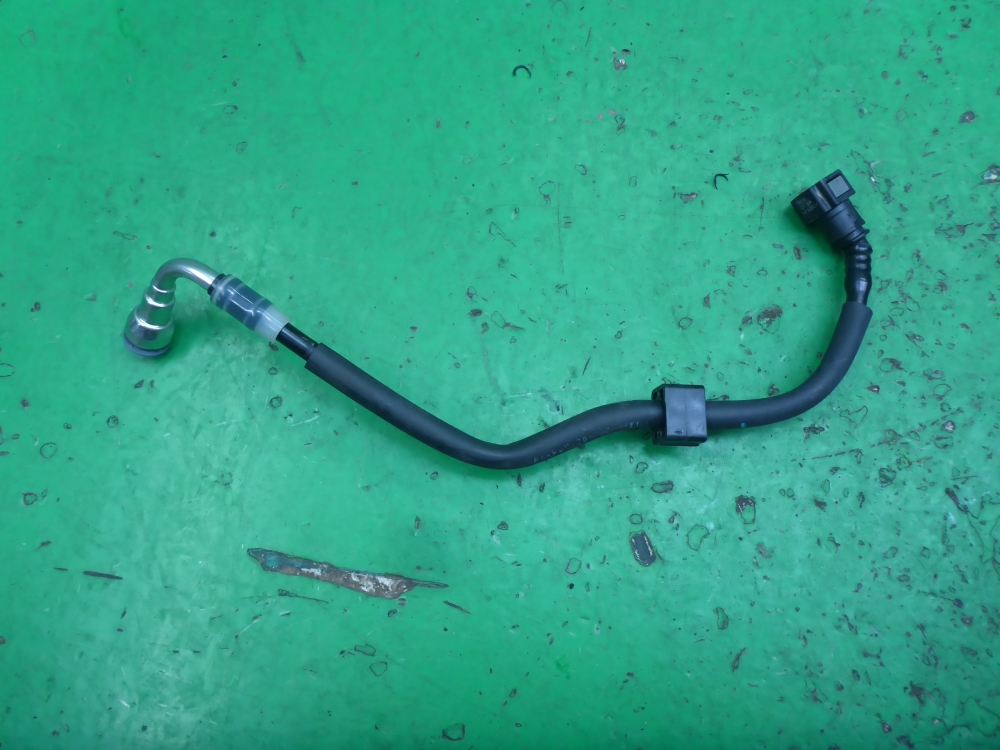 Трубка топливная