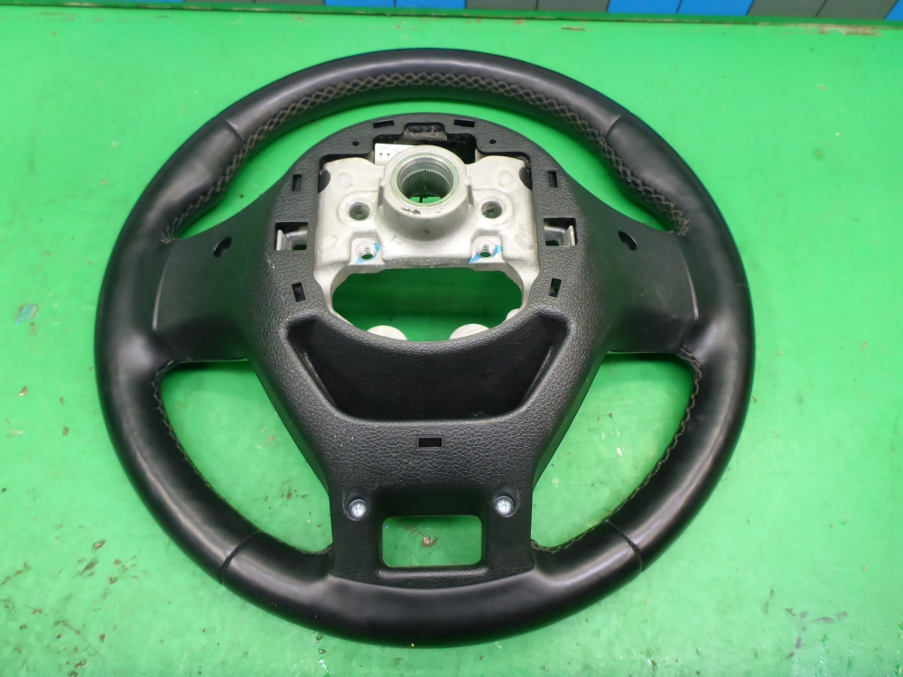 Рулевое колесо (руль)