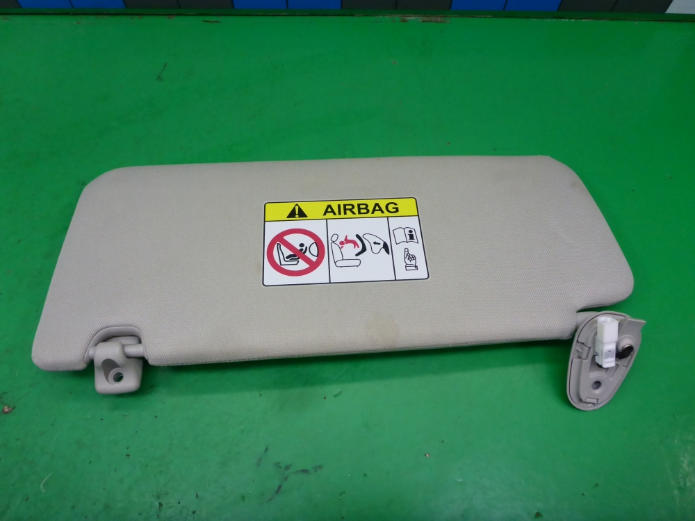 Козырек солнцезащитный