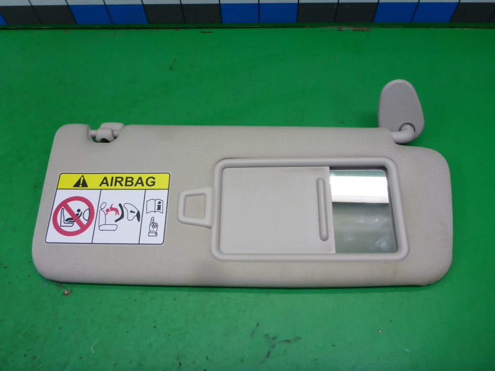 Козырек солнцезащитный