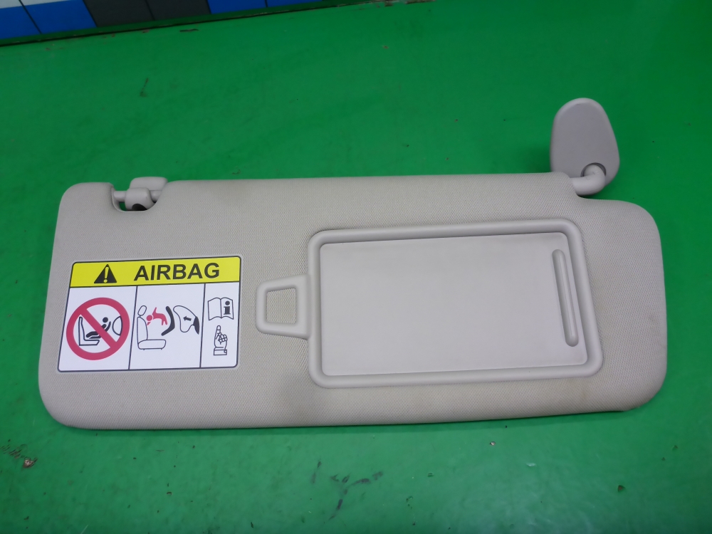 Козырек солнцезащитный