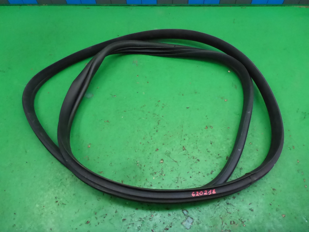 Уплотнитель двери