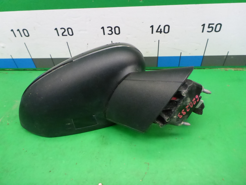 Зеркало правое электрическое