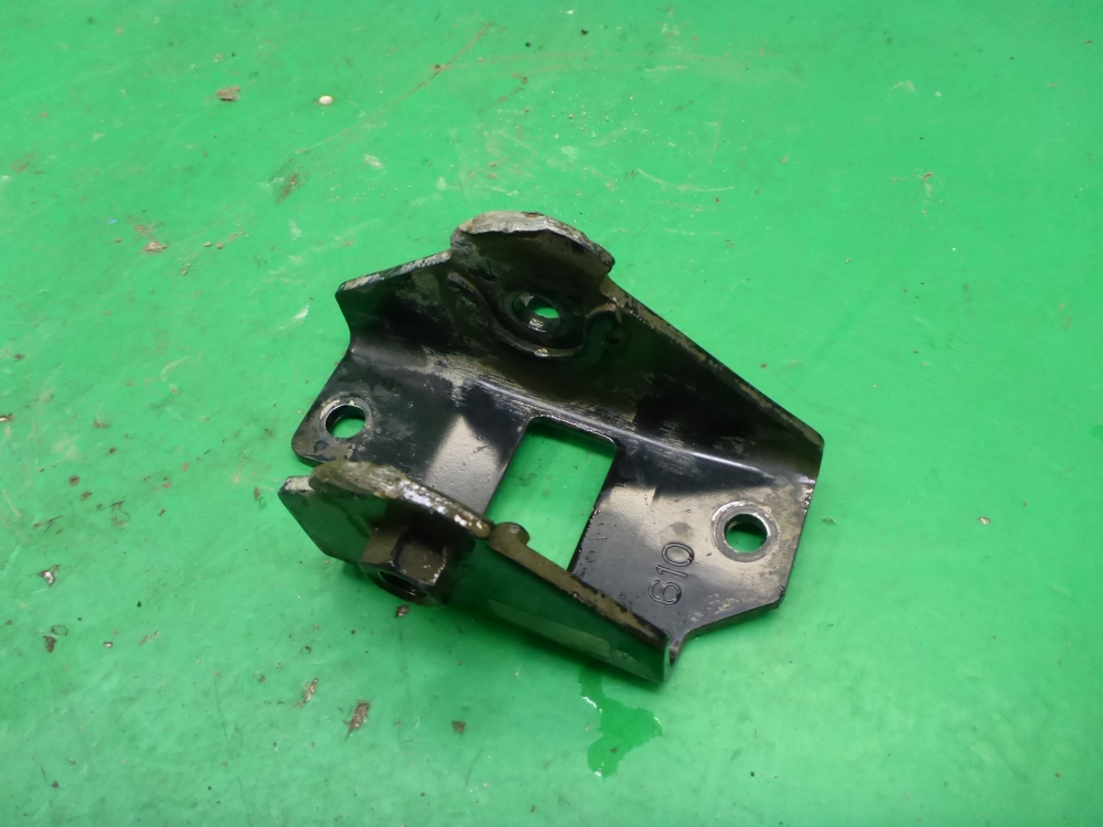 Кронштейн КПП