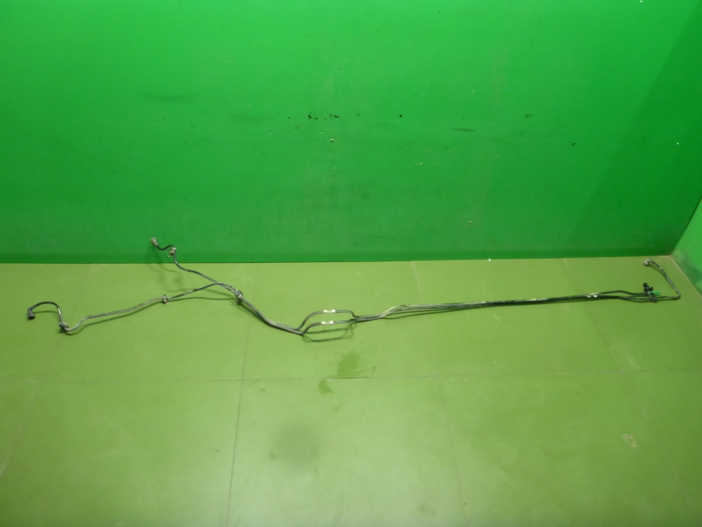 Трубка топливная