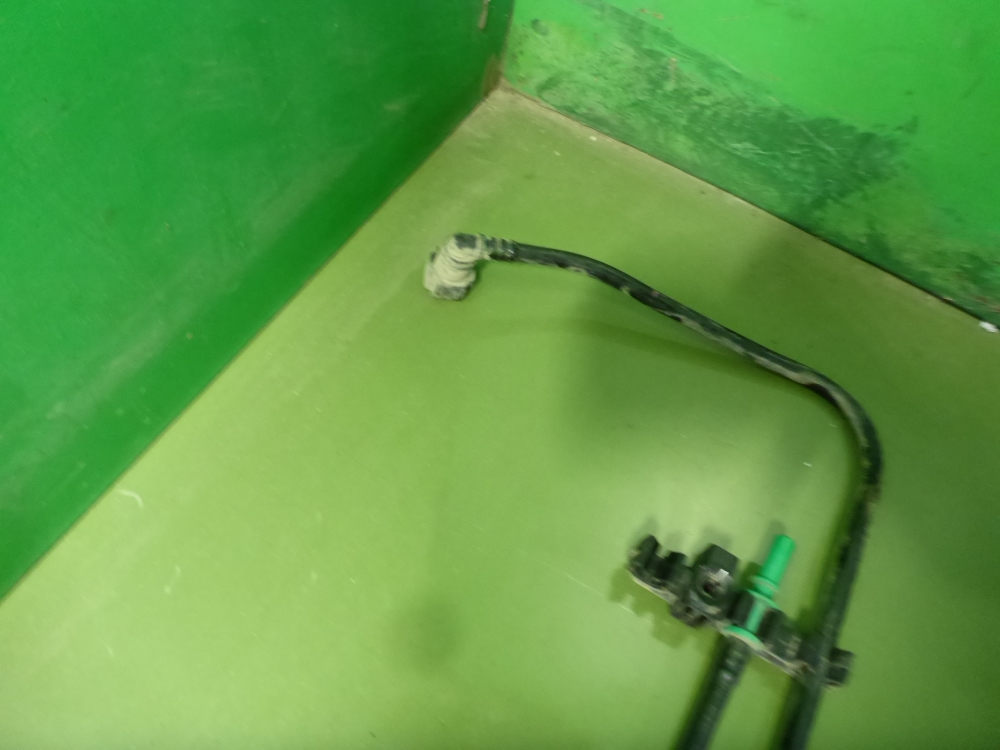 Трубка топливная