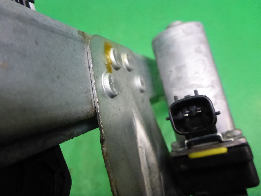 Стеклоподъемник электр. передний левый