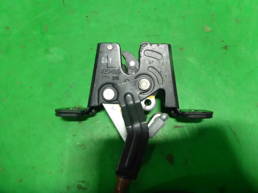 Замок спинки сиденья