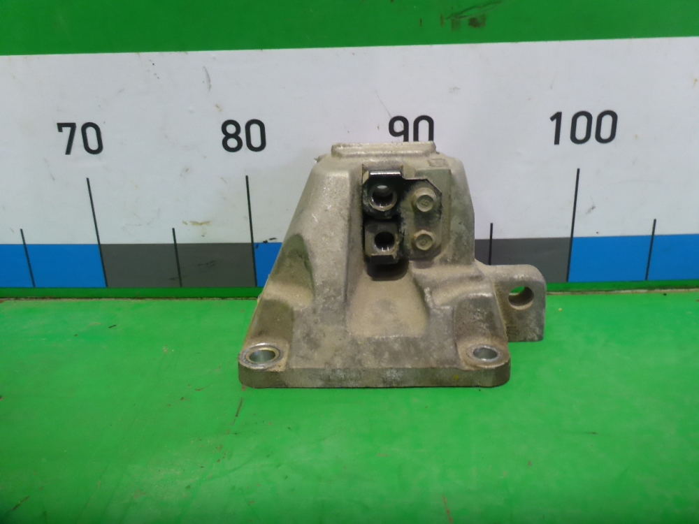 Кронштейн опоры КПП