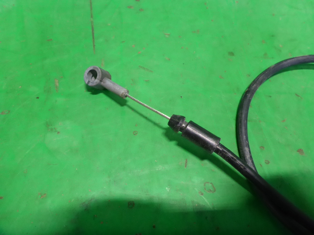 Трос открывания капота