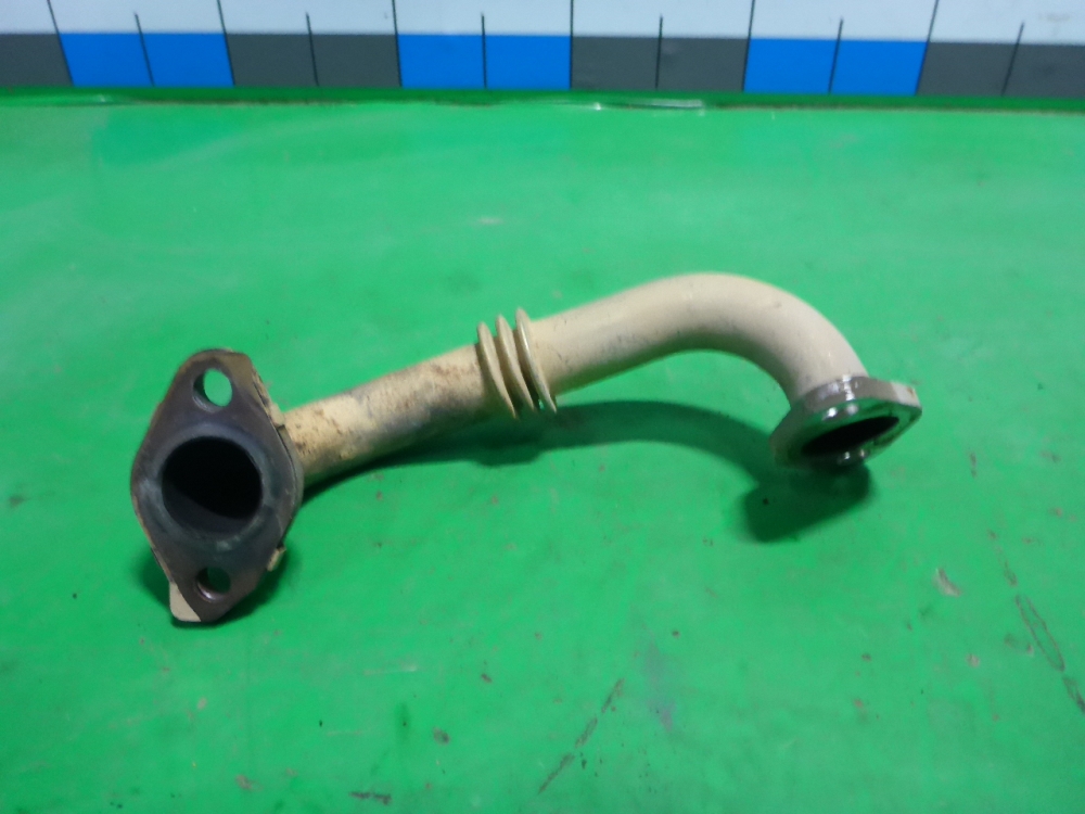 Трубка картерных газов