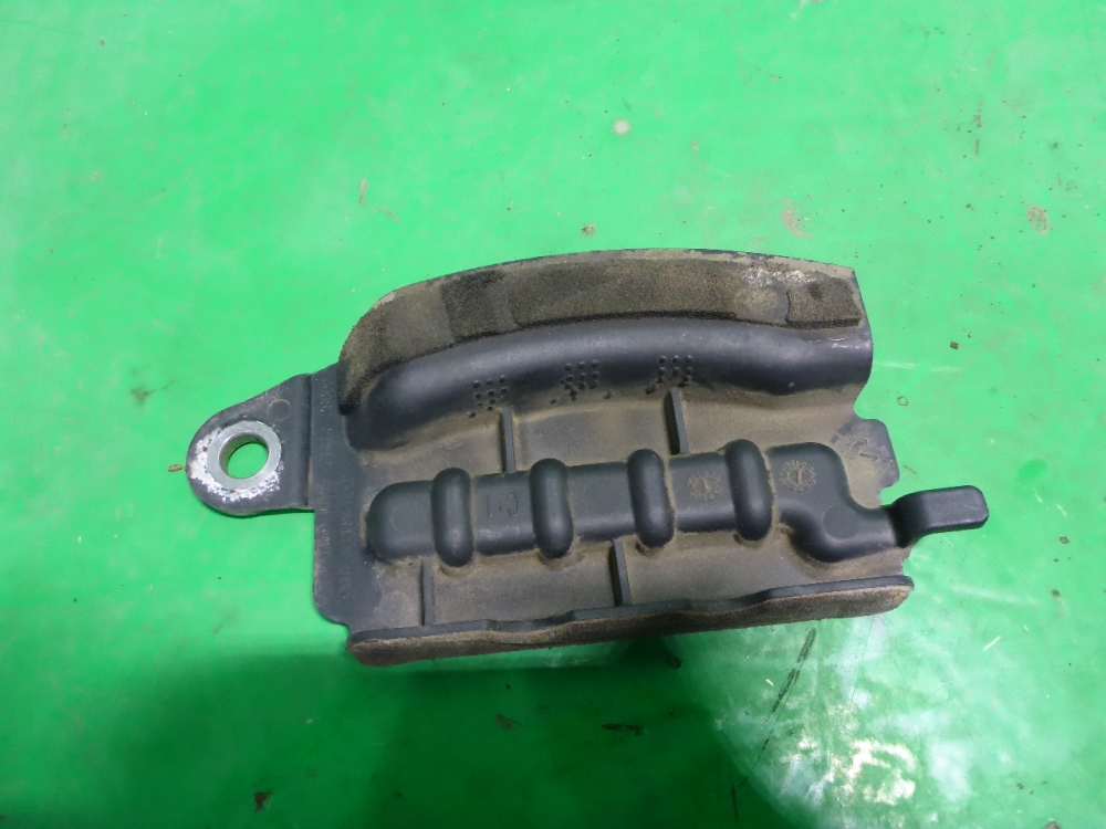 Крышка двигателя