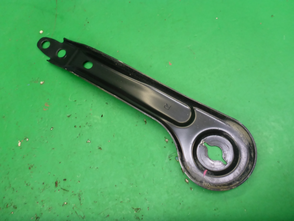 Кронштейн (сопут. товар)