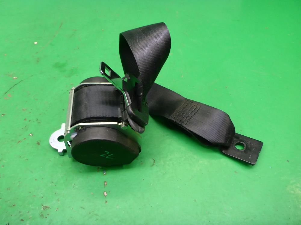 Ремень безопасности