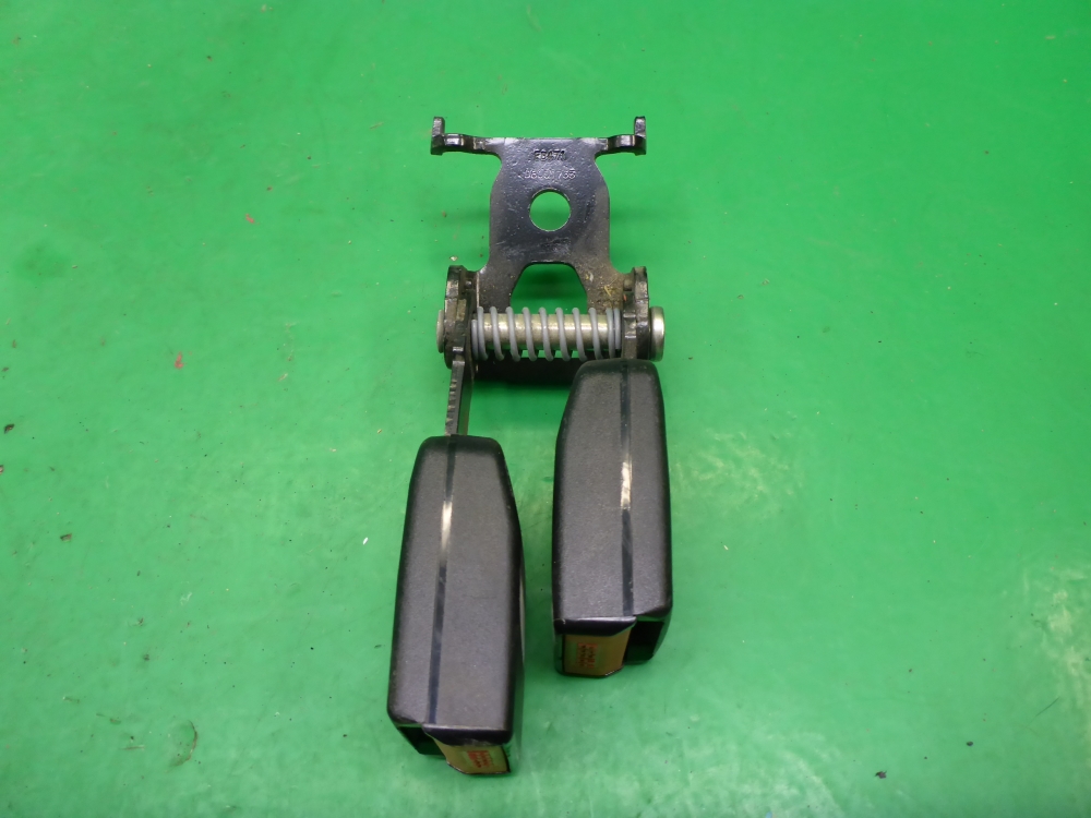 Ответная часть ремня безопасности