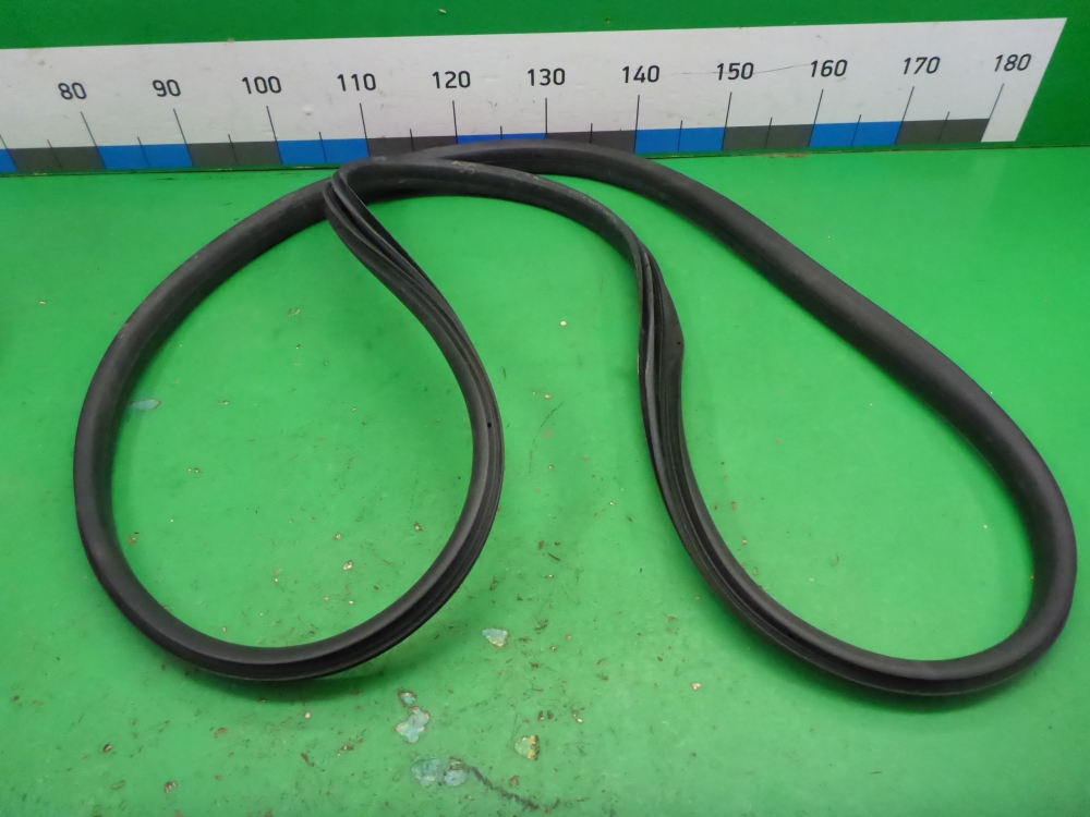 Уплотнитель двери