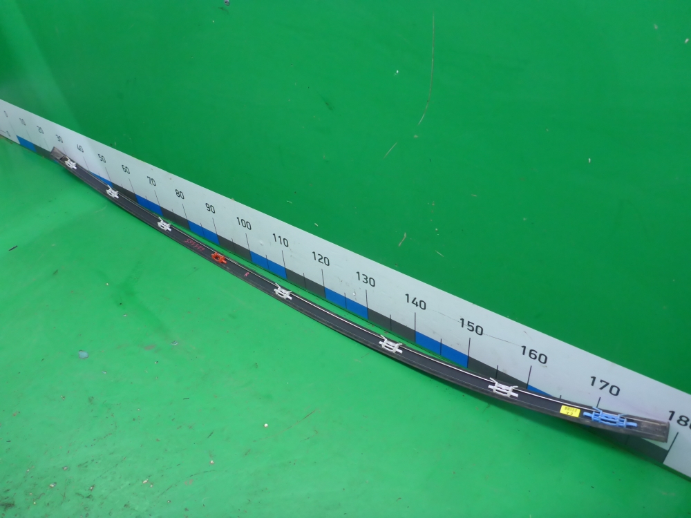 Молдинг крыши правый