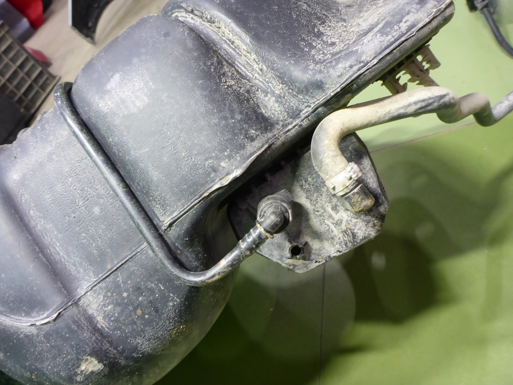 Бак топливный