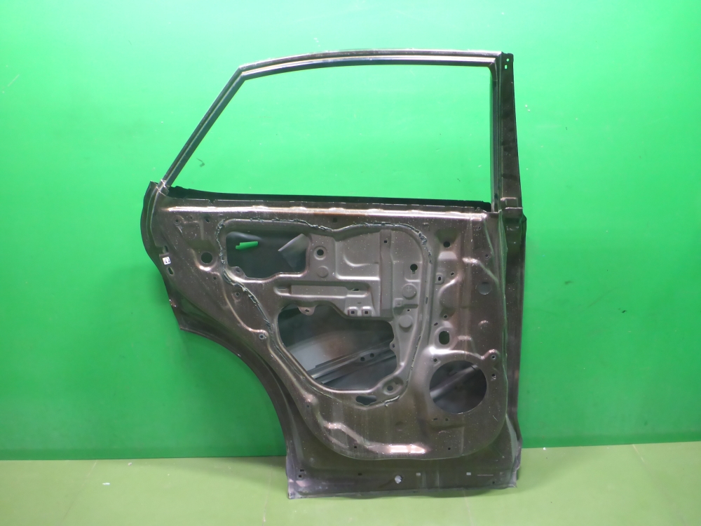 Дверь задняя левая