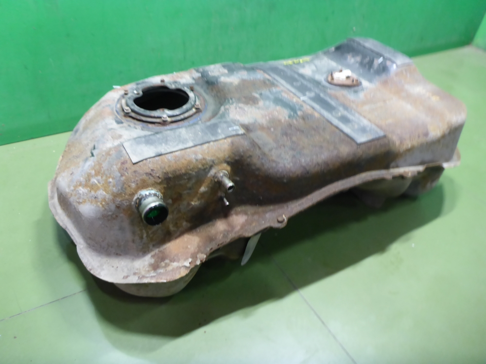 Бак топливный