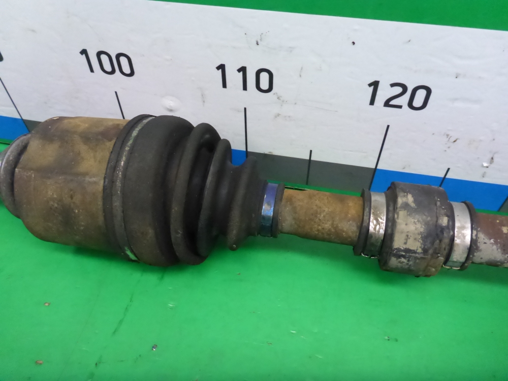 Полуось передняя правая