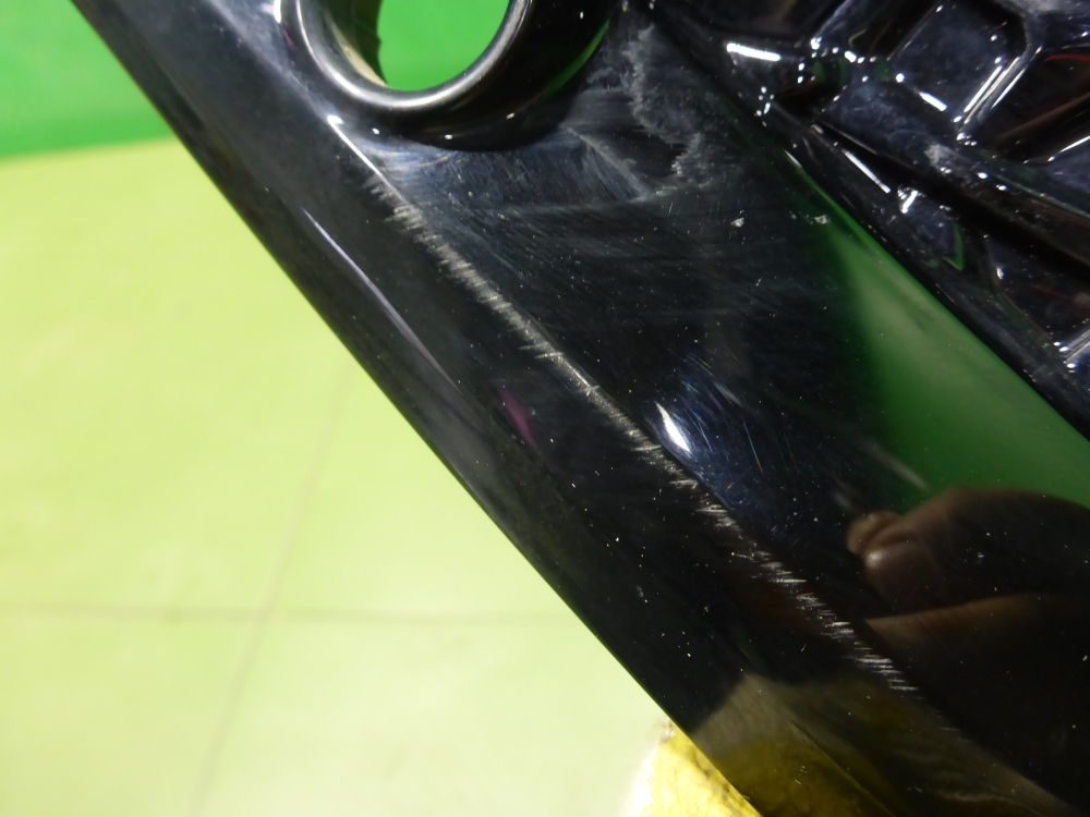 Рамка противотуманной фары левой